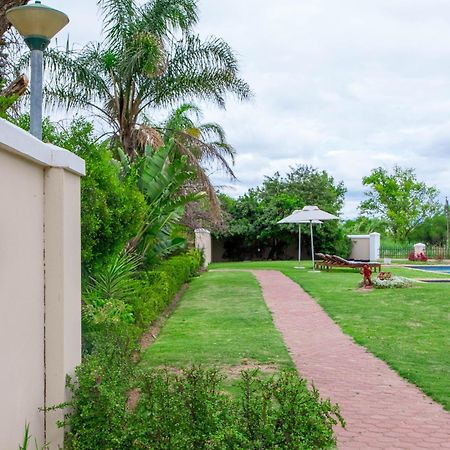 Bakenskraal Ostrich Palace Oudtshoorn Eksteriør billede